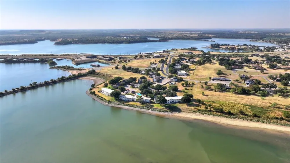114 Harbor Drive #219 Runaway Bay, TX 76426