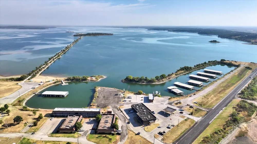 114 Harbor Drive #219 Runaway Bay, TX 76426