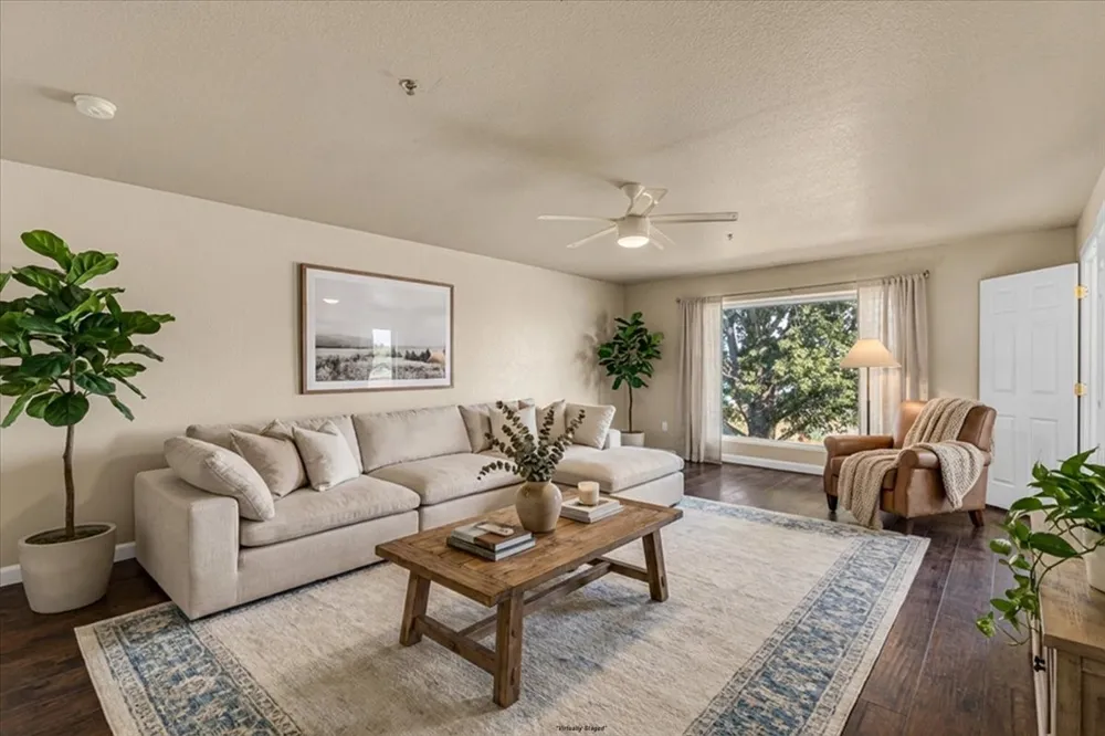 114 Harbor Drive #219 Runaway Bay, TX 76426