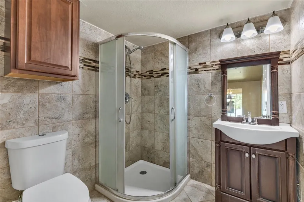 114 Harbor Drive #219 Runaway Bay, TX 76426