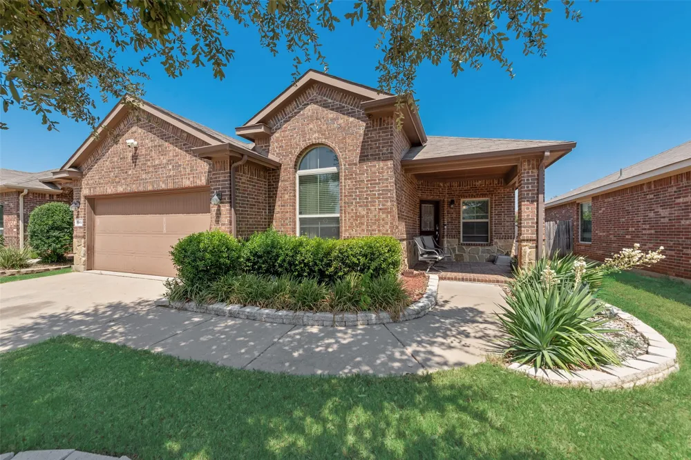 1045 Doe Meadow Drive Fort Worth, TX 76028