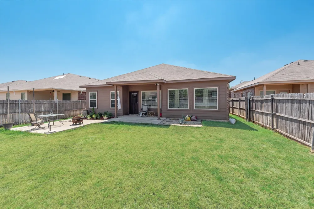 1045 Doe Meadow Drive Fort Worth, TX 76028