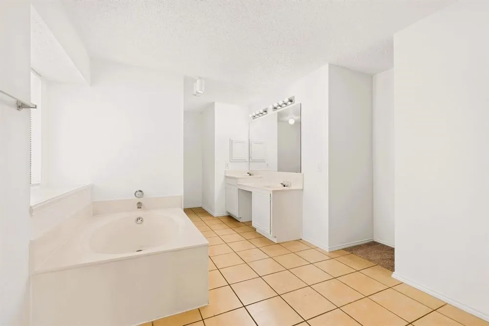 9073 Stillwater Trail Fort Worth, TX 76118