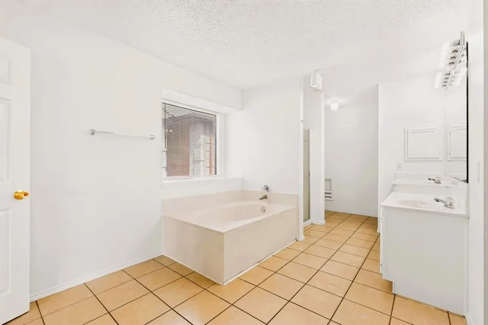 9073 Stillwater Trail Fort Worth, TX 76118