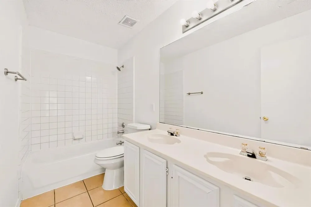 9073 Stillwater Trail Fort Worth, TX 76118