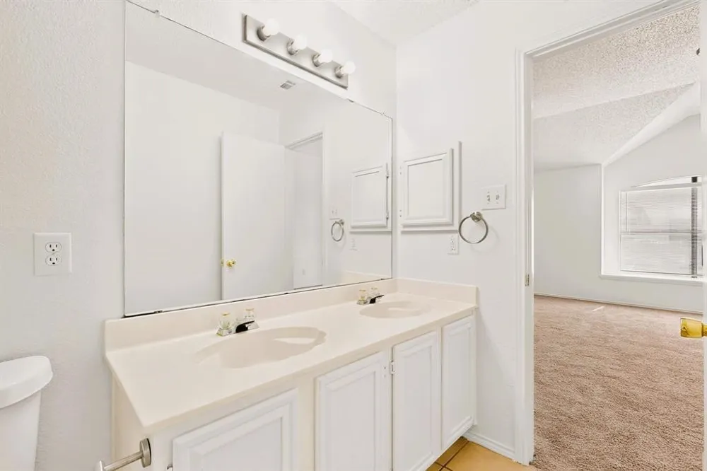 9073 Stillwater Trail Fort Worth, TX 76118