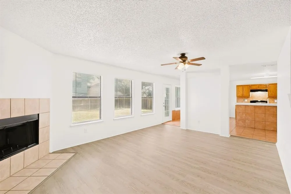 9073 Stillwater Trail Fort Worth, TX 76118