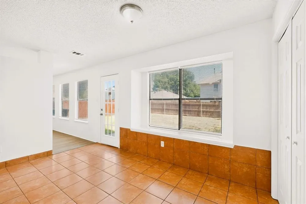 9073 Stillwater Trail Fort Worth, TX 76118