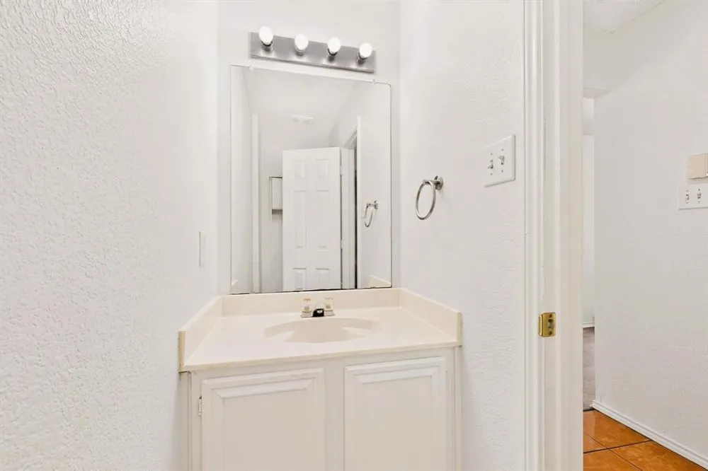 9073 Stillwater Trail Fort Worth, TX 76118