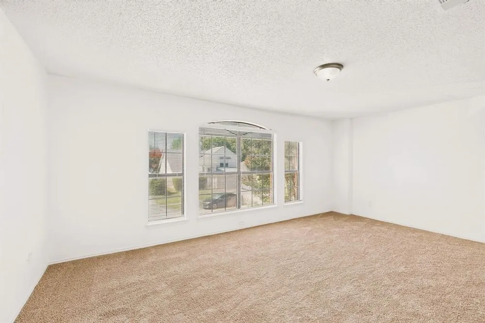 9073 Stillwater Trail Fort Worth, TX 76118
