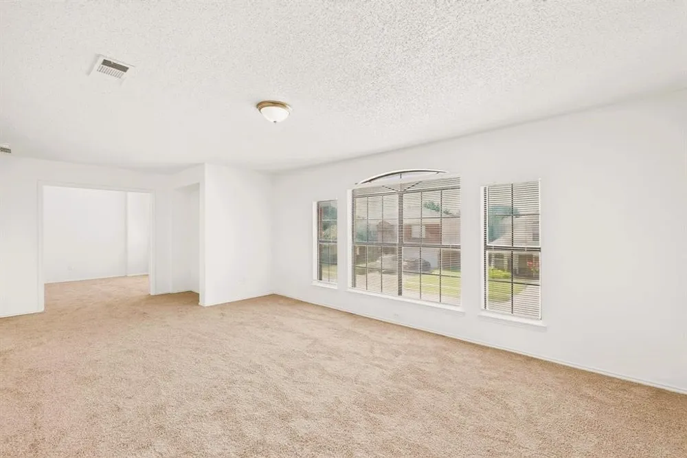 9073 Stillwater Trail Fort Worth, TX 76118