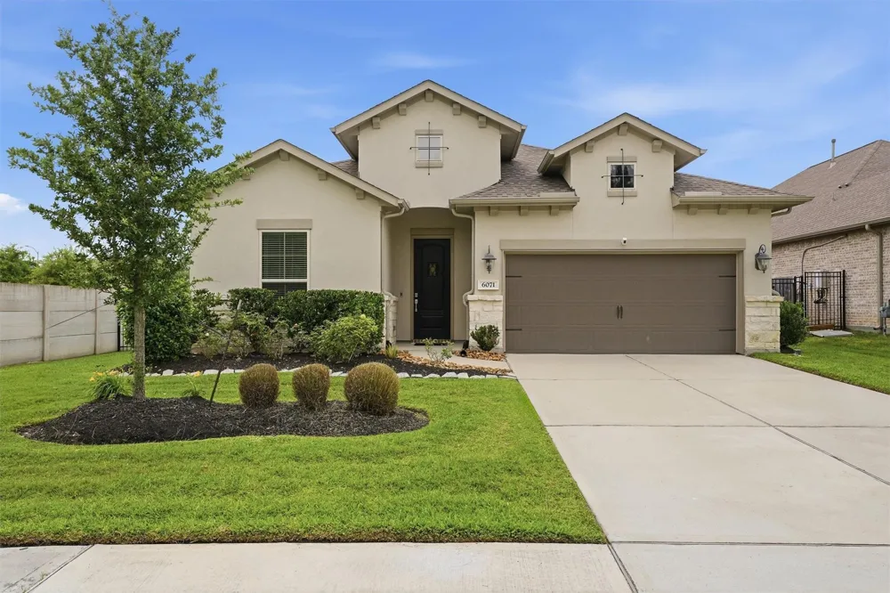 6071 Windward Falls Way Porter, TX 77365