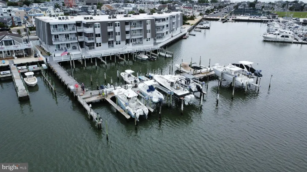 310 S WEST AVENUE #E1 Beach Haven, NJ 08008