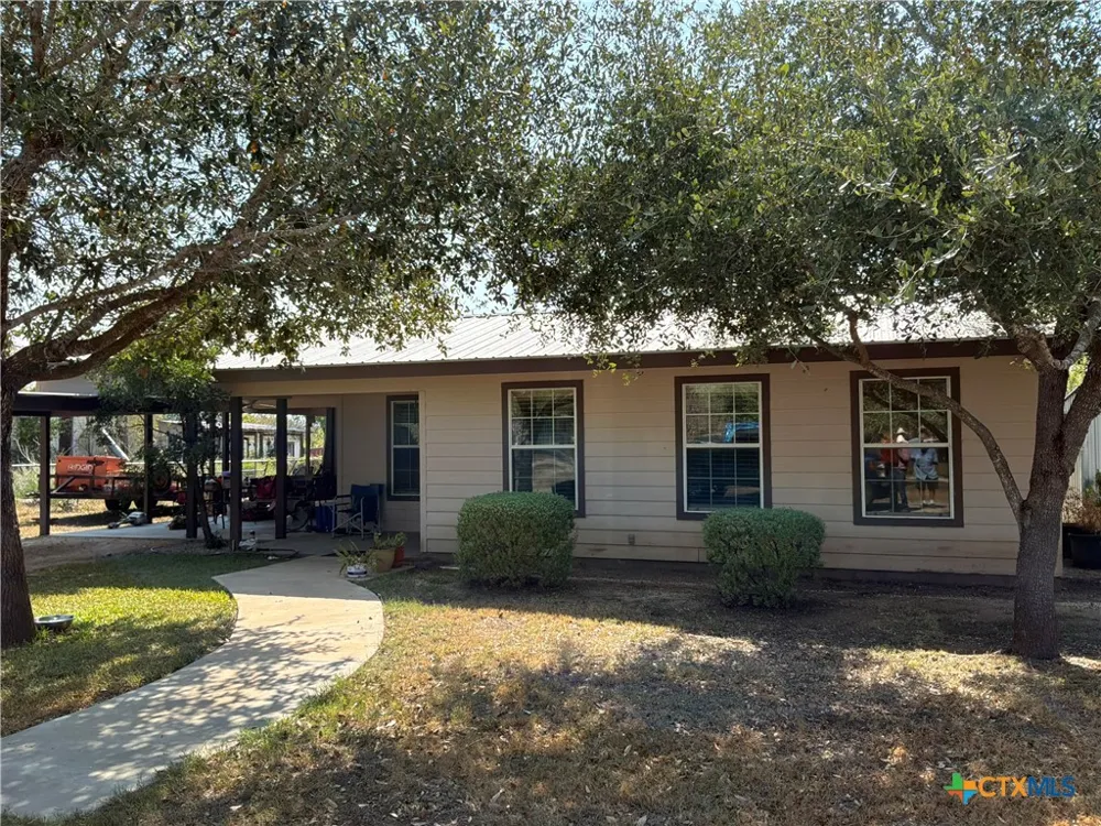 Address Not Shown Smiley, TX 78159