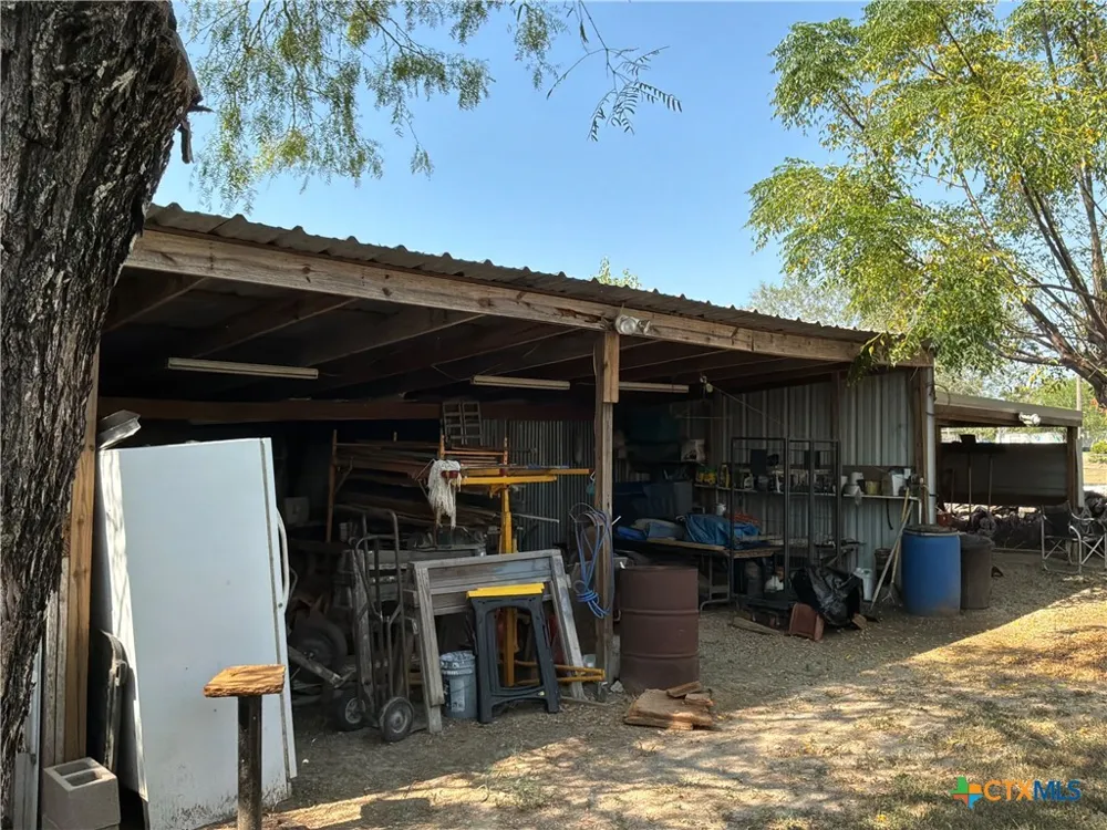 Address Not Shown Smiley, TX 78159