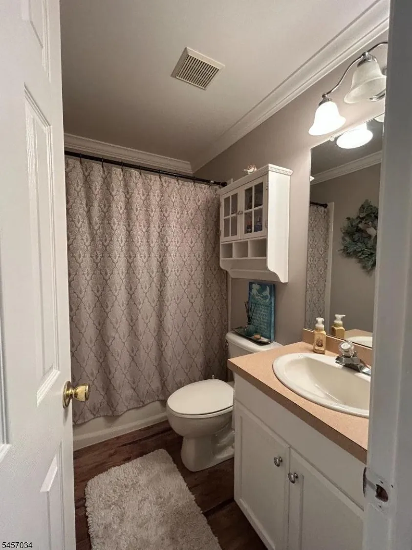 85 Arrowgate Dr Randolph, NJ 07869