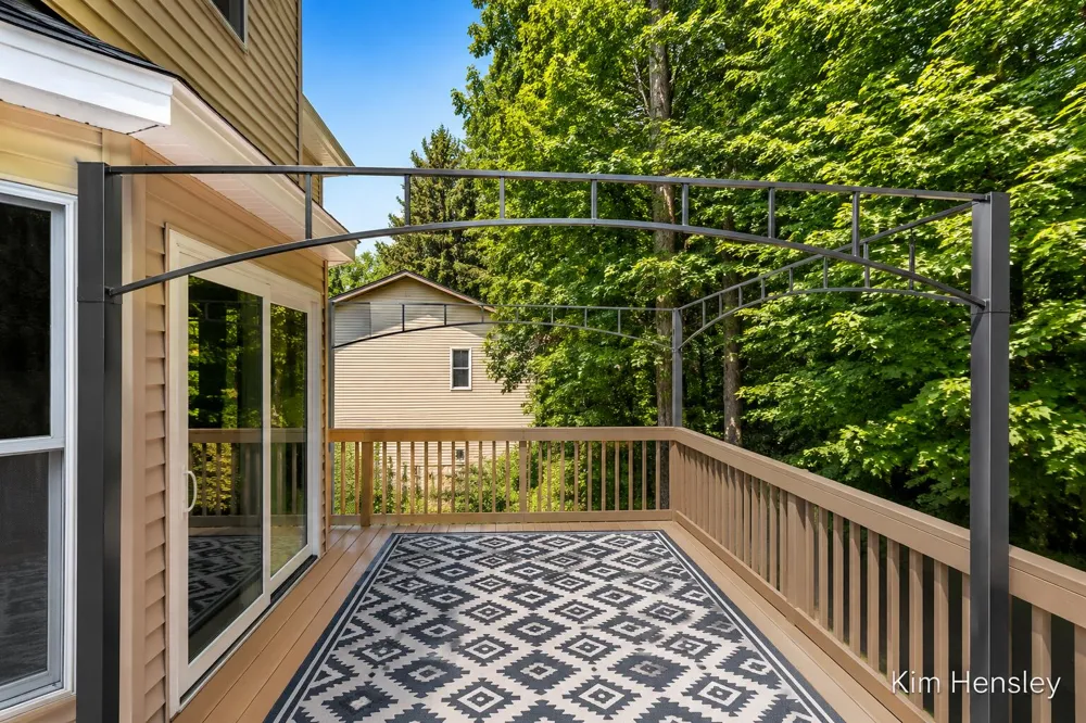 2603 Golfbury Drive SW Wyoming, MI 49519