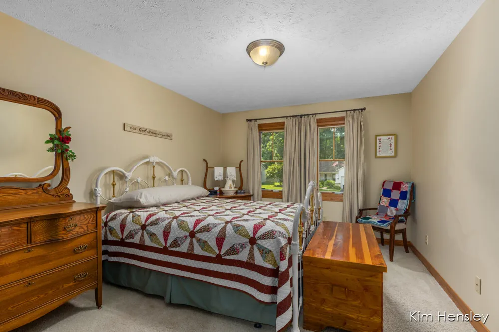 2603 Golfbury Drive SW Wyoming, MI 49519