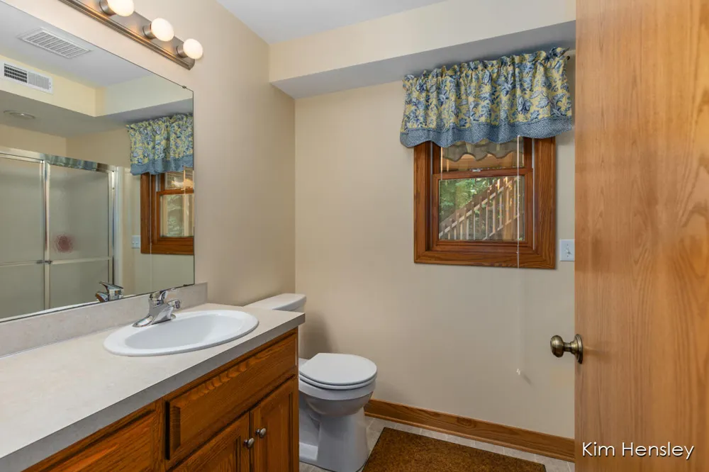 2603 Golfbury Drive SW Wyoming, MI 49519