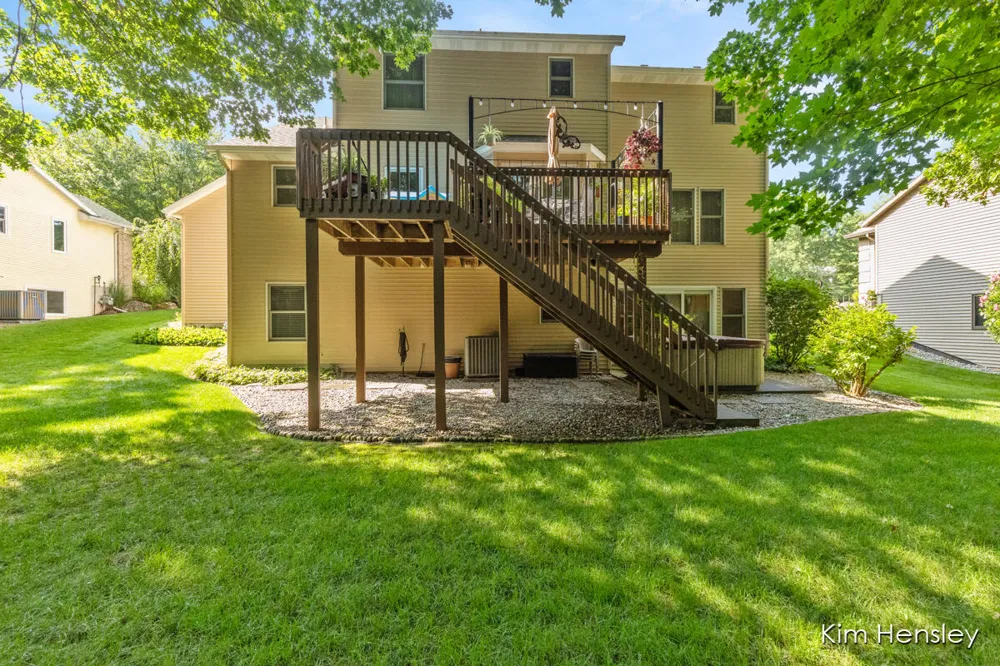 2603 Golfbury Drive SW Wyoming, MI 49519
