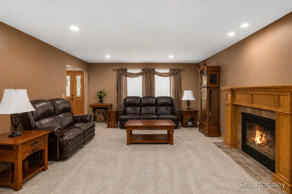 2603 Golfbury Drive SW Wyoming, MI 49519