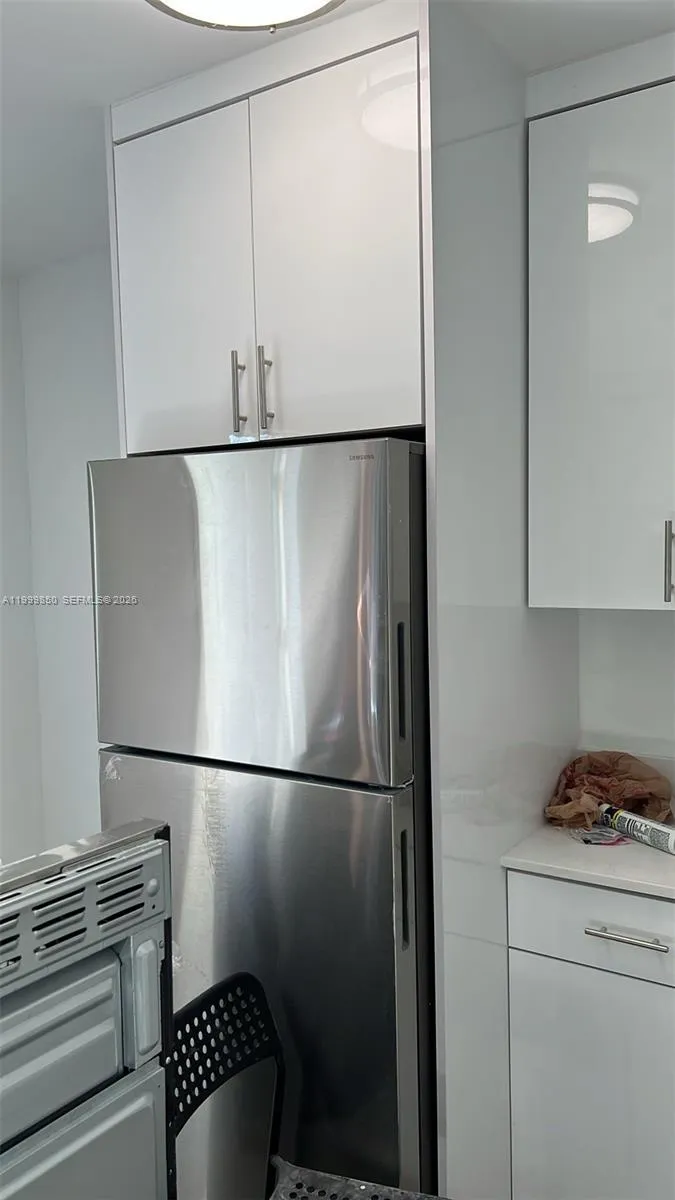 615 NE 3rd St #2 Hallandale Beach, FL 33009