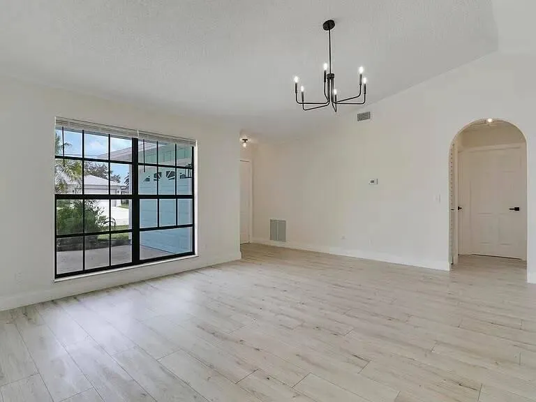 2558 SW CHESTNUT LANE Port St. Lucie, FL 34953