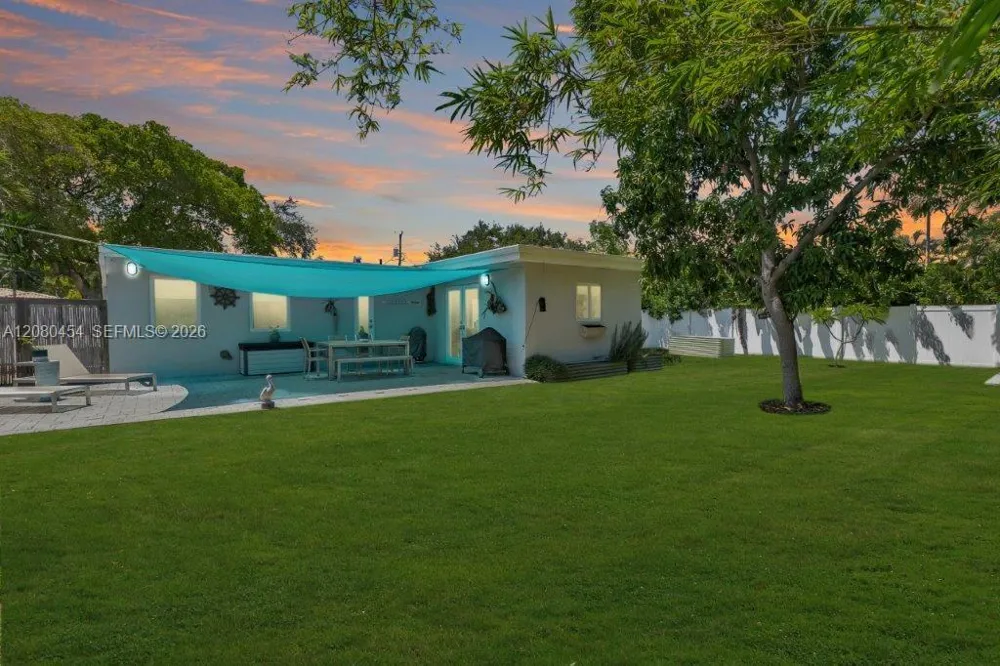 1945 S Hibiscus Dr North Miami, FL 33181