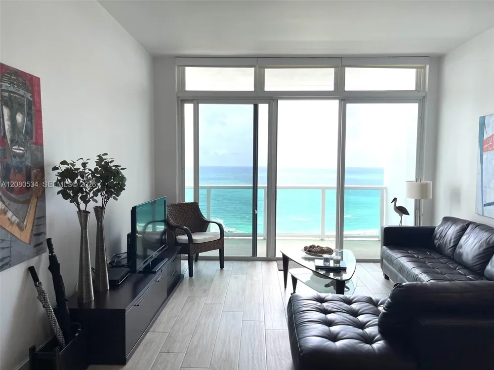100 Bayview Dr #PH08 Sunny Isles Beach, FL 33160