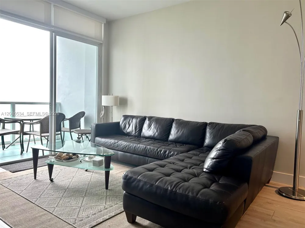 100 Bayview Dr #PH08 Sunny Isles Beach, FL 33160