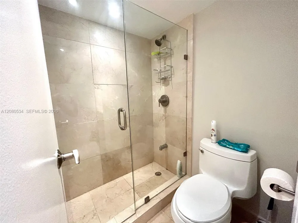 100 Bayview Dr #PH08 Sunny Isles Beach, FL 33160