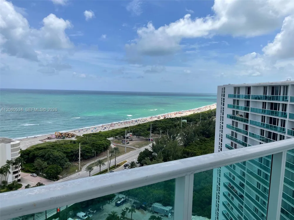 100 Bayview Dr #PH08 Sunny Isles Beach, FL 33160
