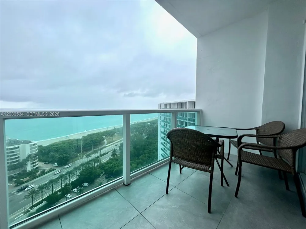 100 Bayview Dr #PH08 Sunny Isles Beach, FL 33160