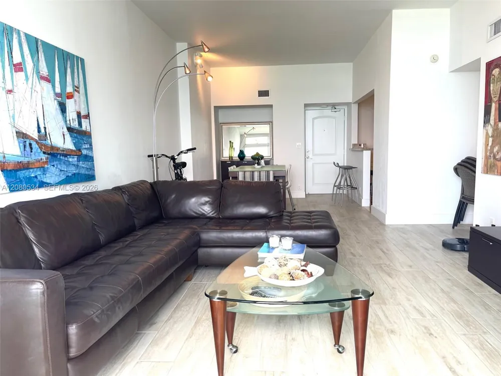 100 Bayview Dr #PH08 Sunny Isles Beach, FL 33160