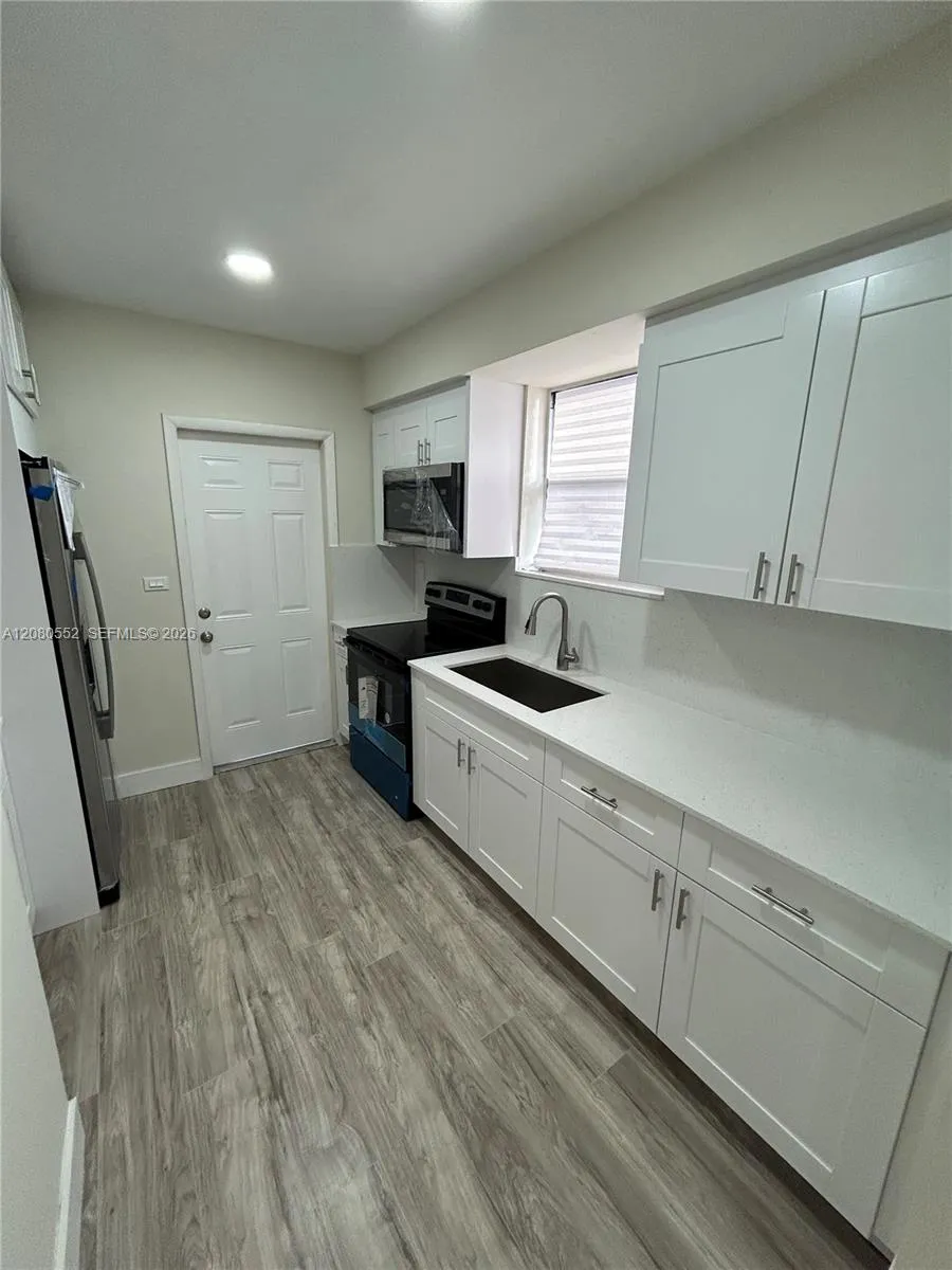 11545 NW 17th Ave Miami, FL 33167