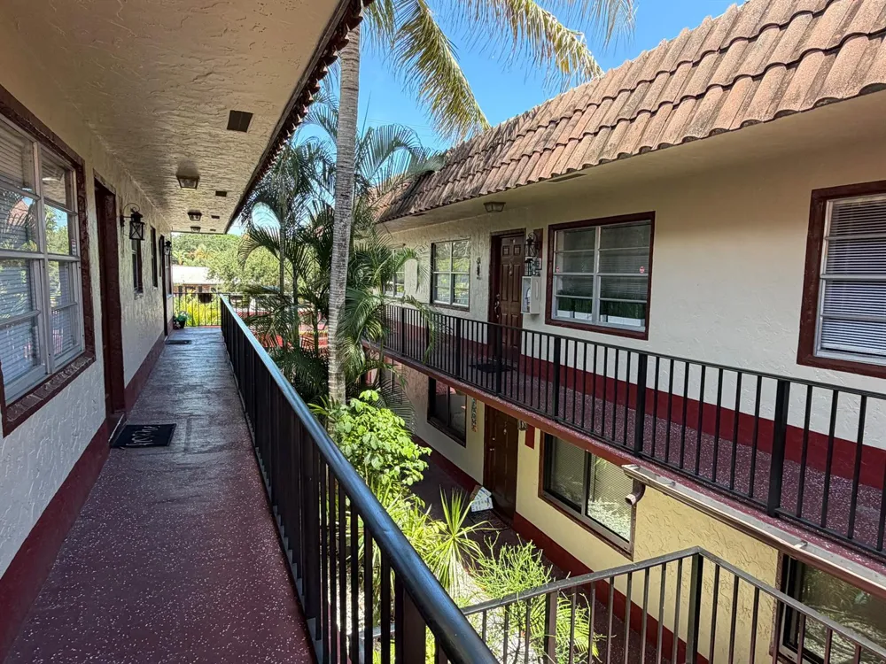 500 NE 1ST STREET #5 Pompano Beach, FL 33060