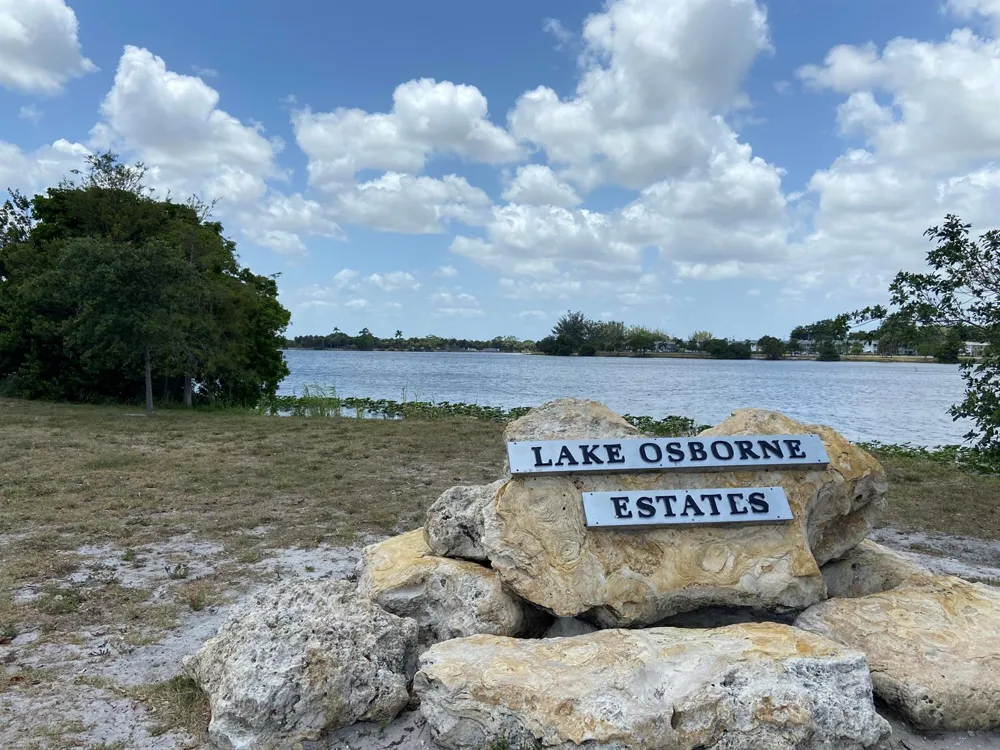 2840 Lake Osborne Drive #111 Lake Worth, FL 33461