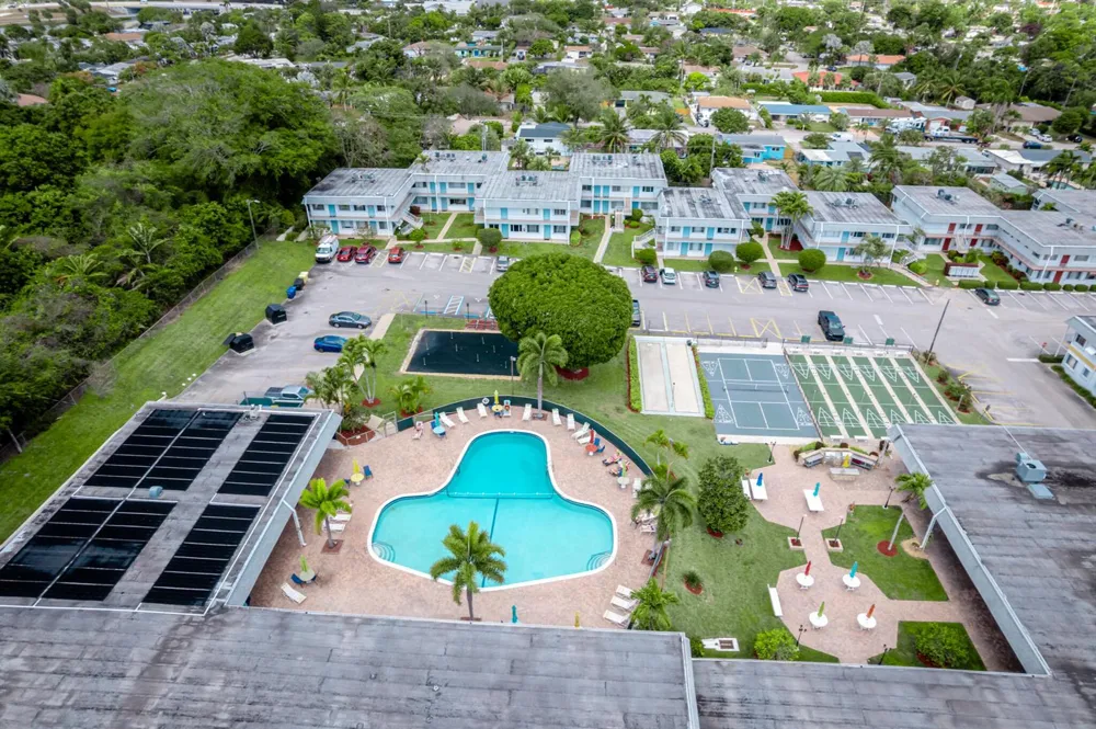 2840 Lake Osborne Drive #111 Lake Worth, FL 33461