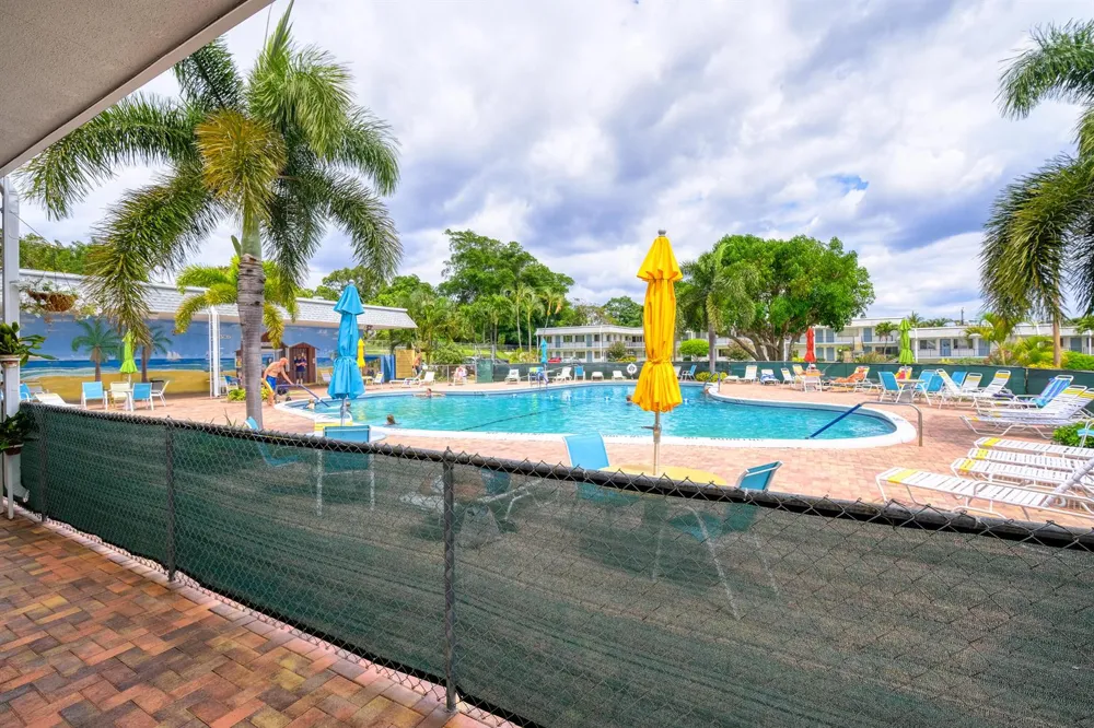 2840 Lake Osborne Drive #111 Lake Worth, FL 33461