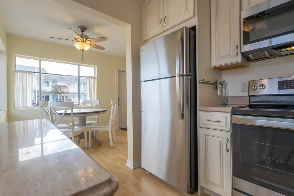 2840 Lake Osborne Drive #111 Lake Worth, FL 33461