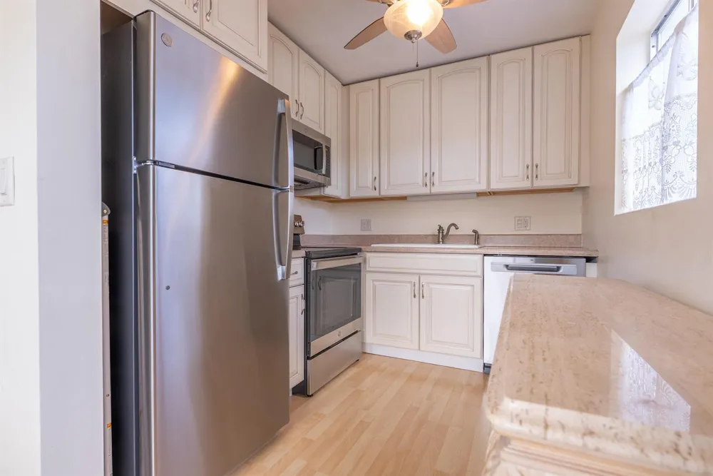 2840 Lake Osborne Drive #111 Lake Worth, FL 33461