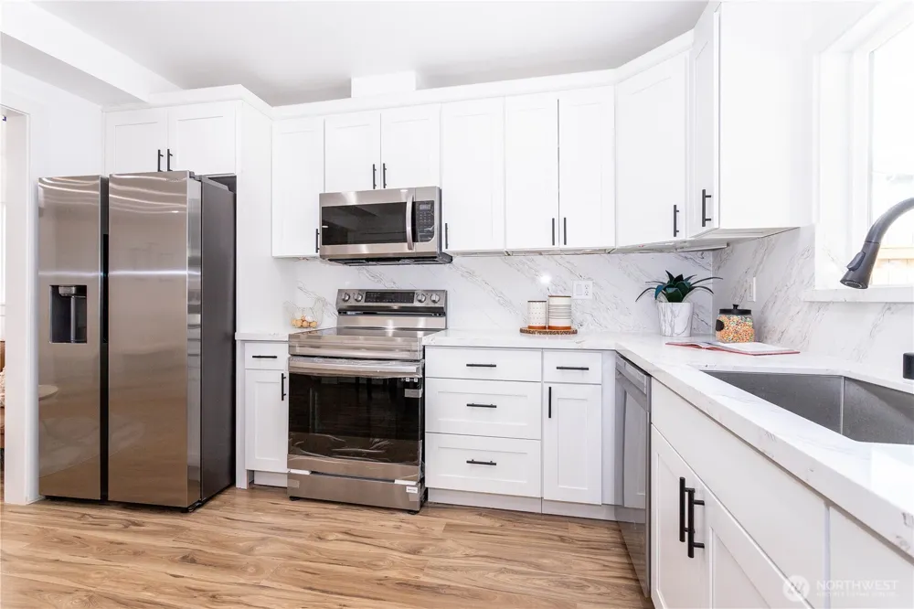 12260 3rd Avenue SW Burien, WA 98146