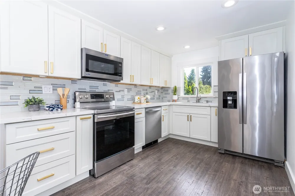 12260 3rd Avenue SW Burien, WA 98146