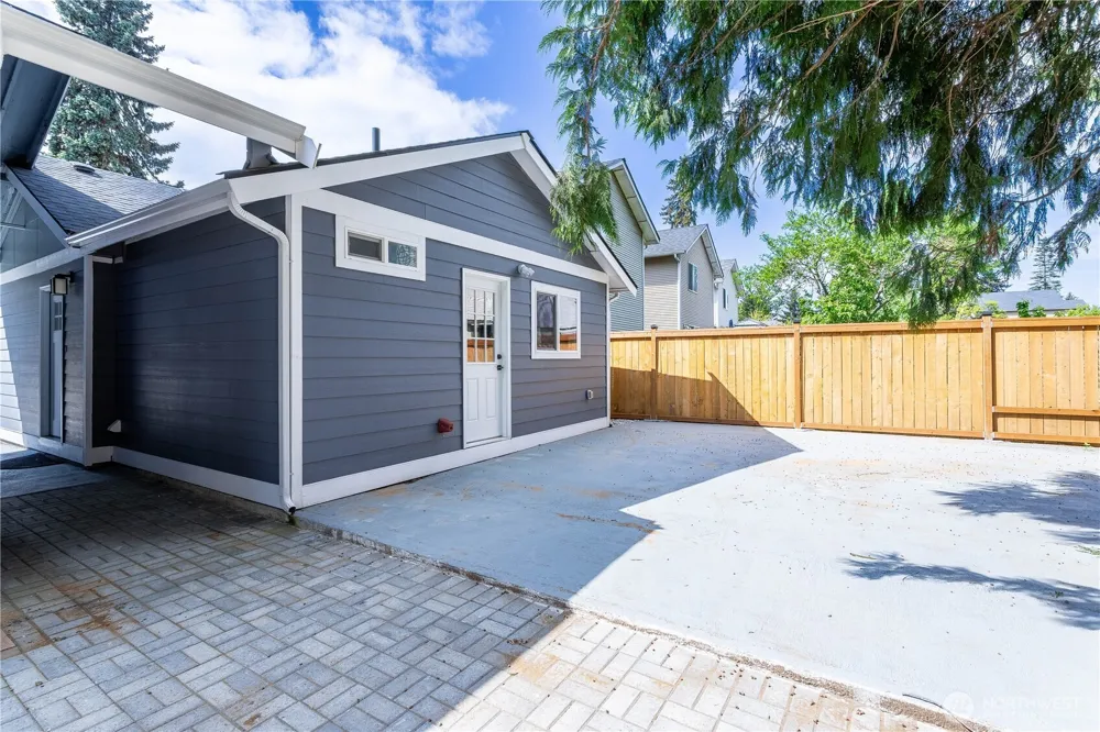 12260 3rd Avenue SW Burien, WA 98146