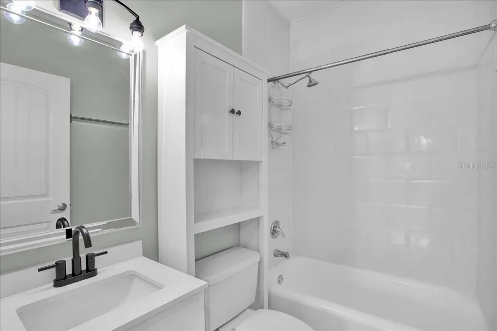 2117 W DEKLE AVENUE #F3 Tampa, FL 33606