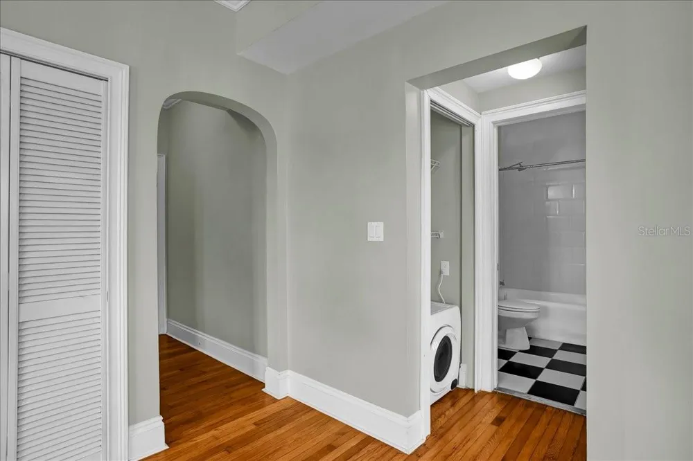 2117 W DEKLE AVENUE #F3 Tampa, FL 33606
