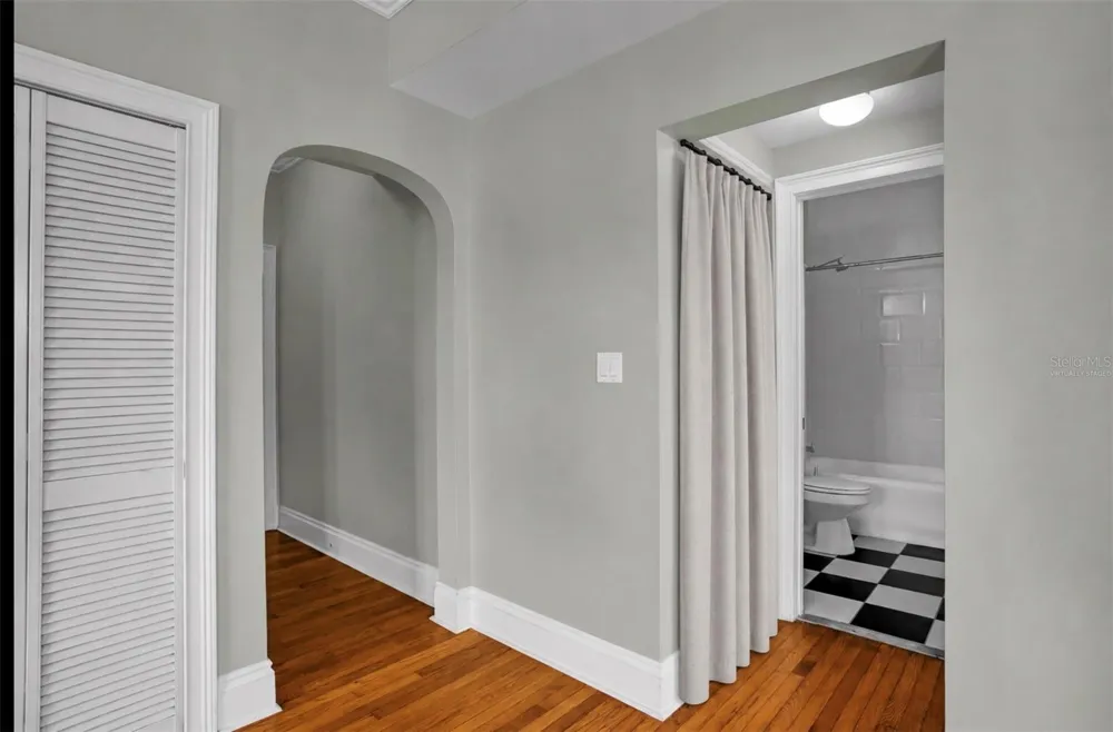 2117 W DEKLE AVENUE #F3 Tampa, FL 33606