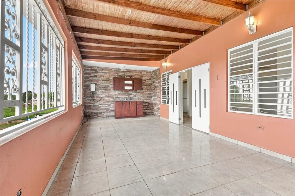 42290 CAMINO ARCA DE NOE Quebradillas, PR 00678
