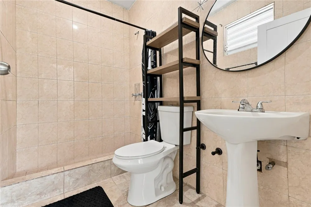 42290 CAMINO ARCA DE NOE Quebradillas, PR 00678