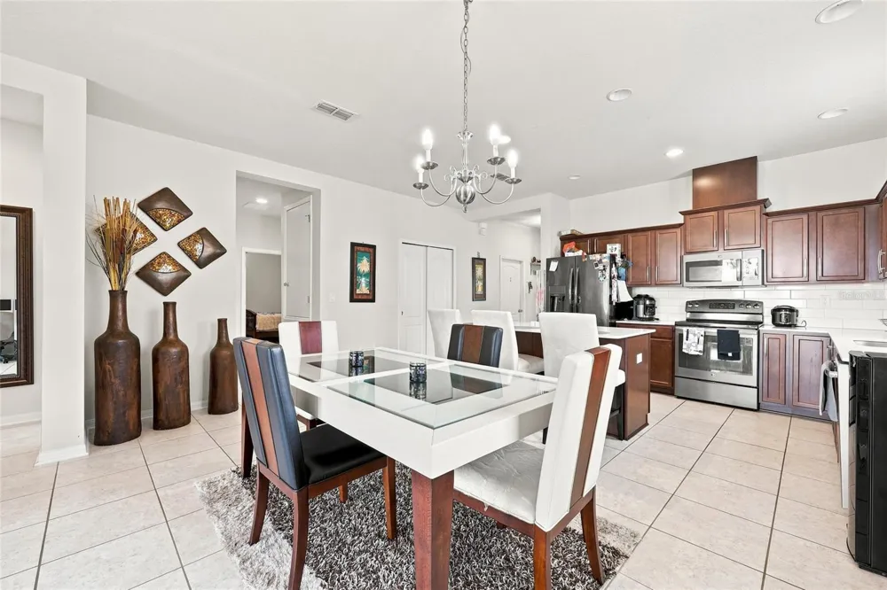 601 BRIDGEFORD CROSSING BOULEVARD Davenport, FL 33837
